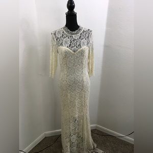 Crème wedding or maxi dress